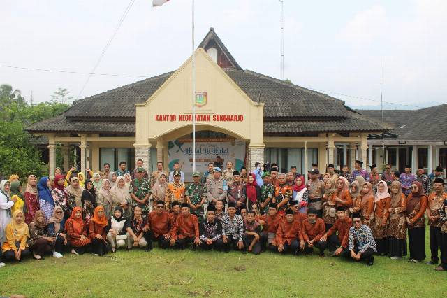 APEL BERSAMA DAN HALAL BIHALAL KECAMATAN SUKOHARJO TAHUN 2025